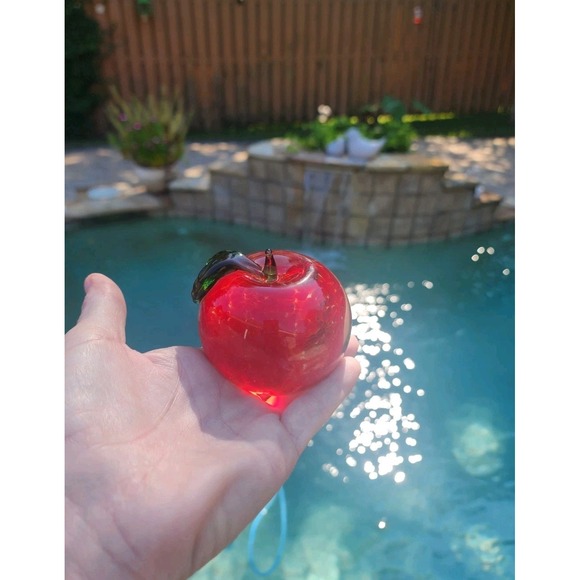 Vintage Hand Blown Glass Apple Paper Weight Red With Green Leaf & Stem Teacher - Picture 4 of 9